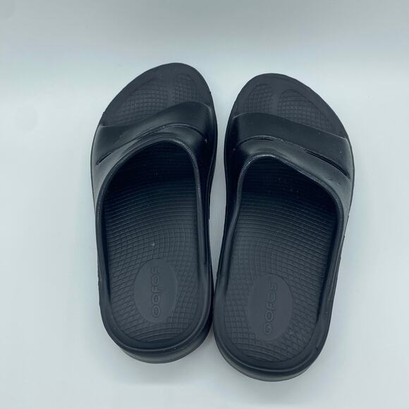 Oofos Black Rubber Slip-On Sandals Comfort Recovery Easy Women's size 7 - Picture 5 of 7